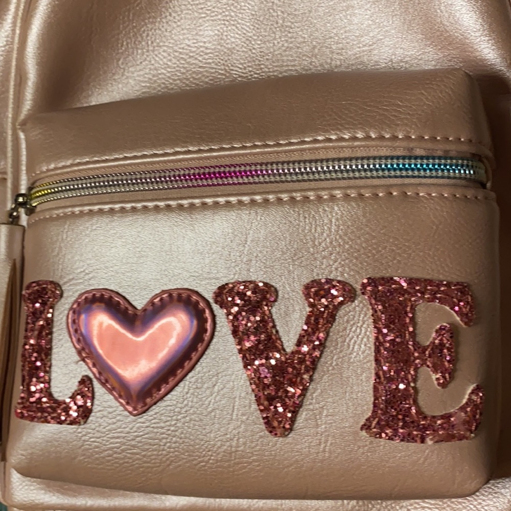 Love mini backpack❤️ - Picture 4 of 4